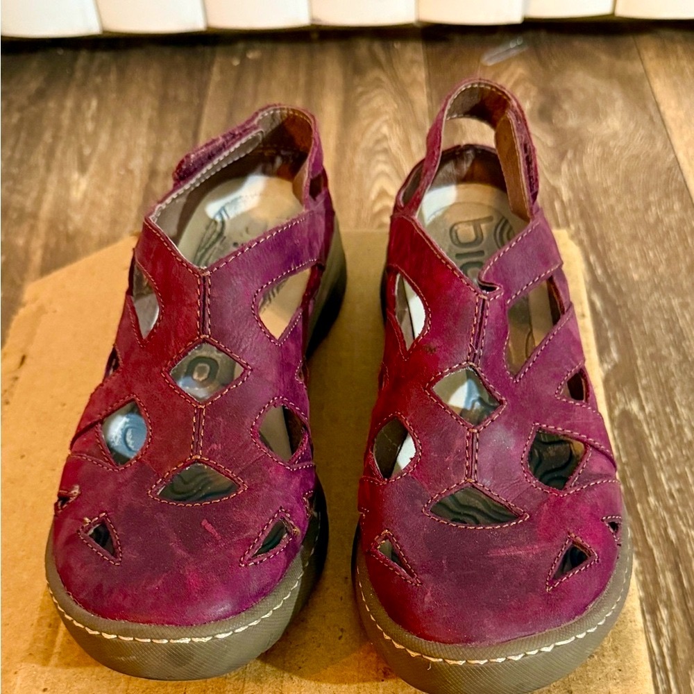 Bionica Women's Burgundy Leather Sandals